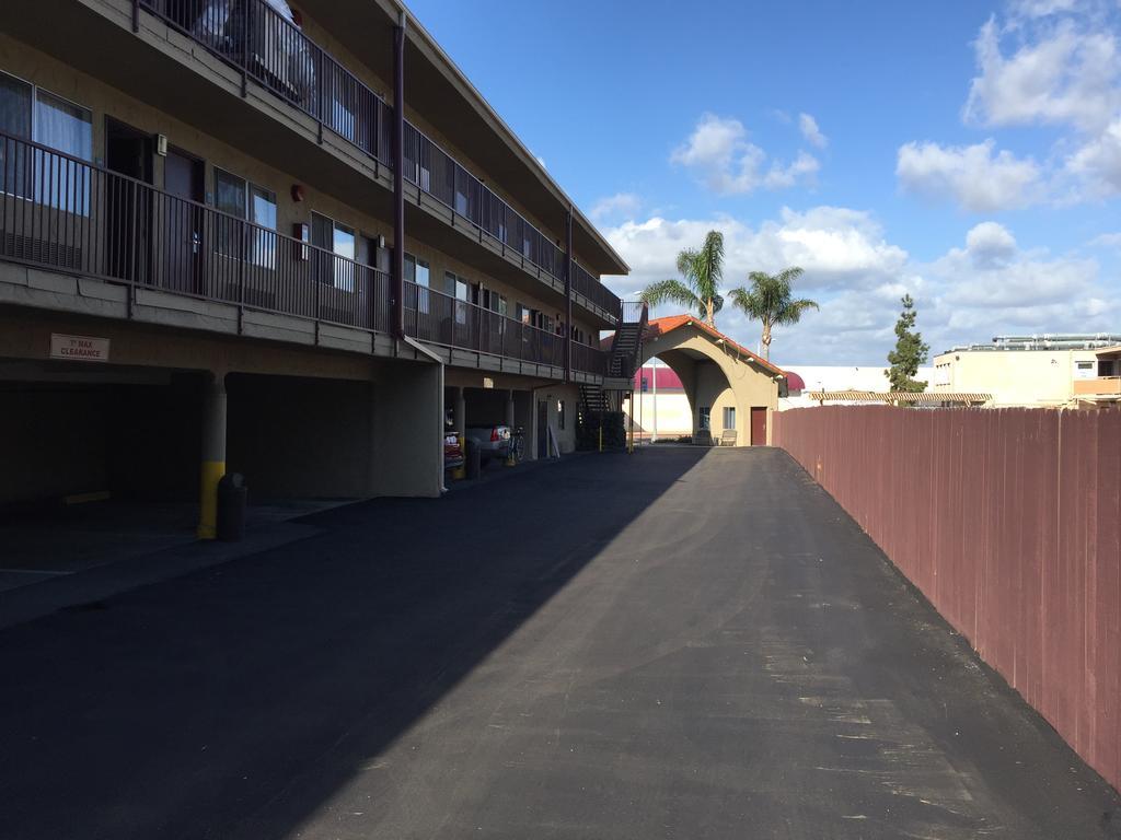 Bay Inn And Suites San Diego Exterior foto